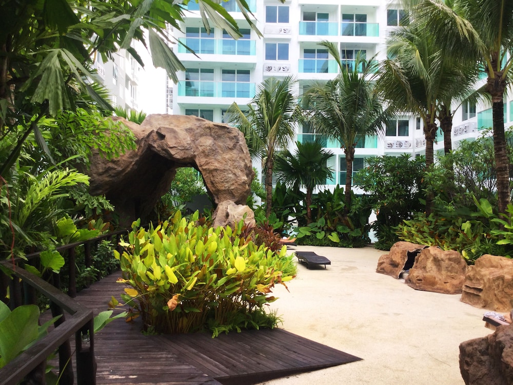Amazon Residence By Pattaya Sunny Rentals 37/50