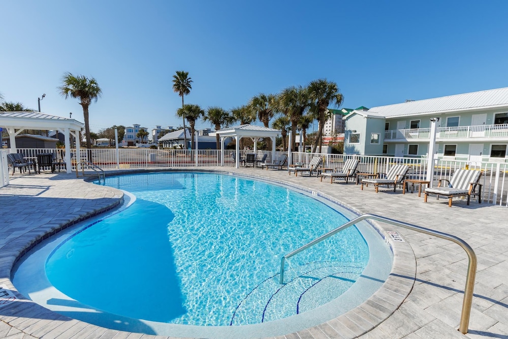 Destin Inn And Suites 37/57