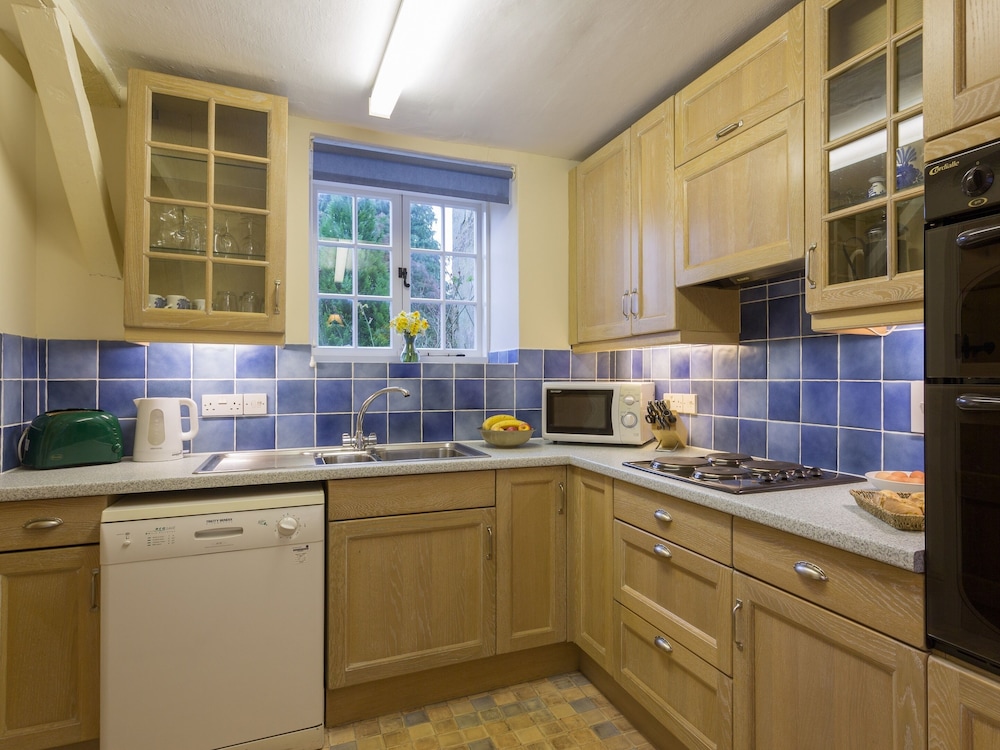 Marshwood Farm B&B And Shepherds Hut 30/33