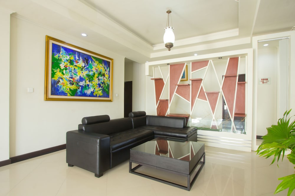 Maxi Hotel Kedonganan 26/47