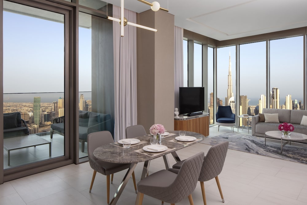 SLS Dubai Hotel and Residences 62/75