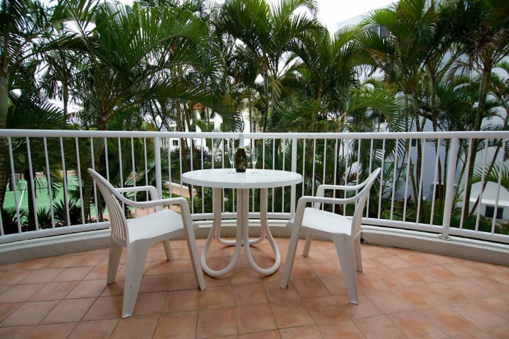 Surf Parade Resort 33/76