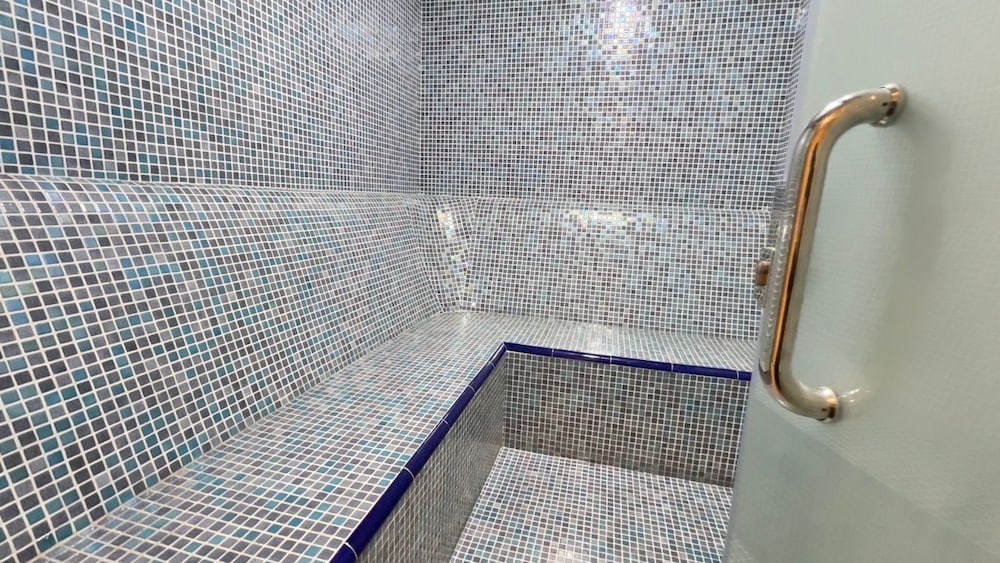Le Reve Hotel 109/134