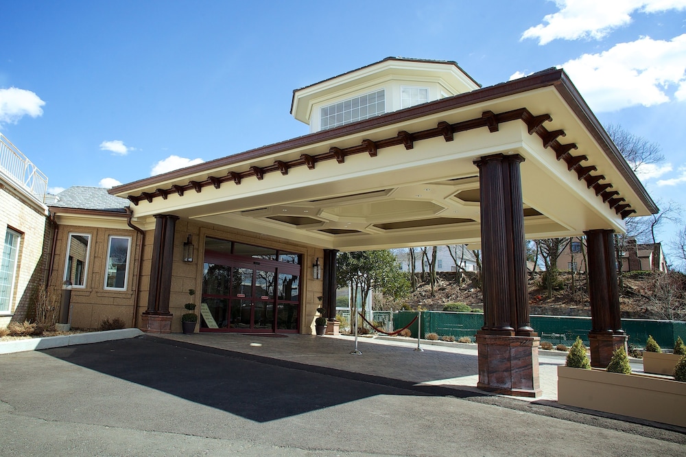 The Guesthouse at the Norwalk Inn 4/58