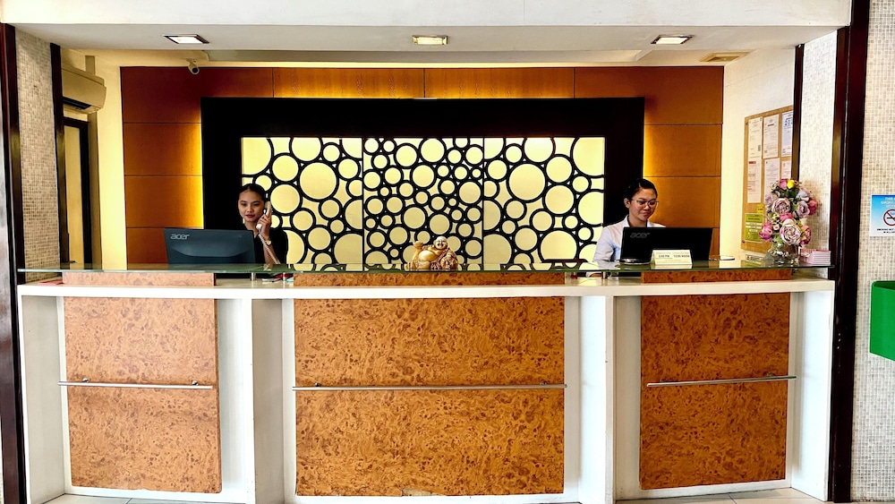 Circle Inn Hotel and Suites 7/63