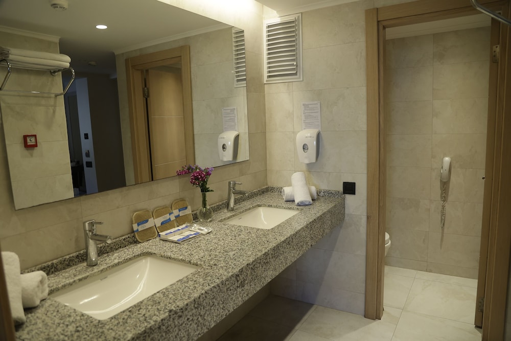 Piril Hotel Thermal Beauty And Spa 78/79