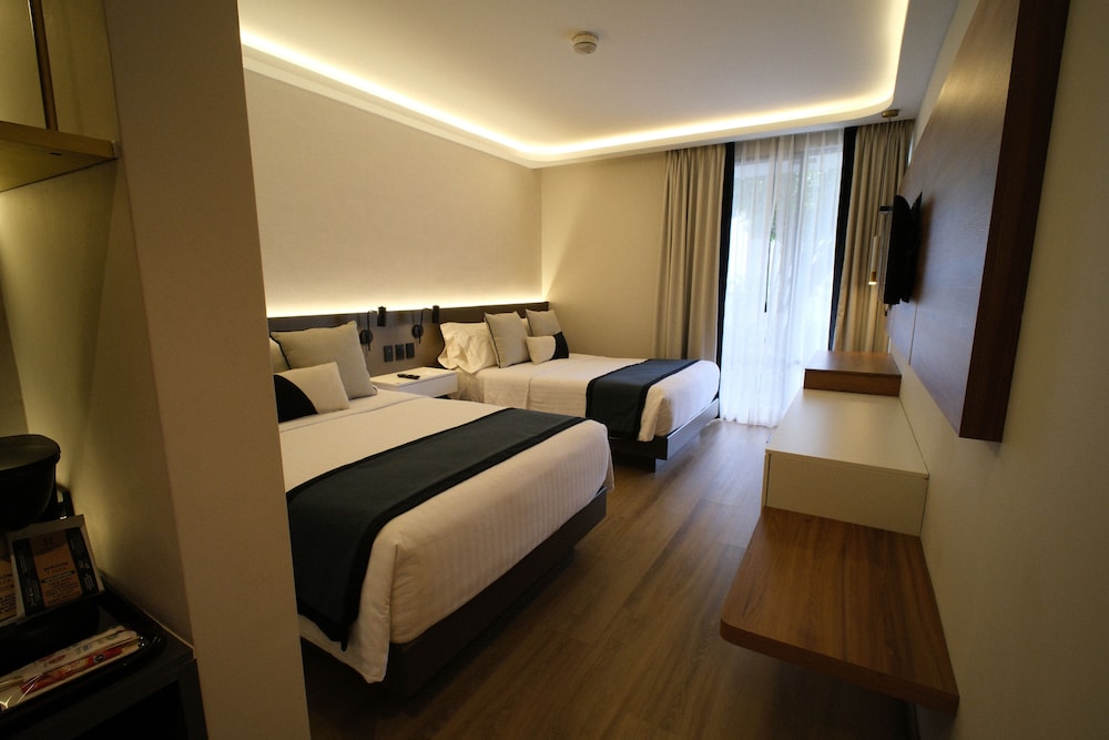 DELUXE, DOUBLE BED, GARDEN VIEW, ACCESSIBLE