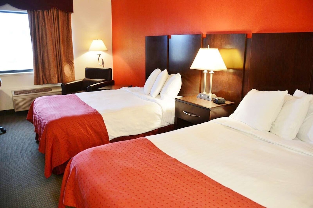 Country Hearth Inn & Suites Kenton 22/47