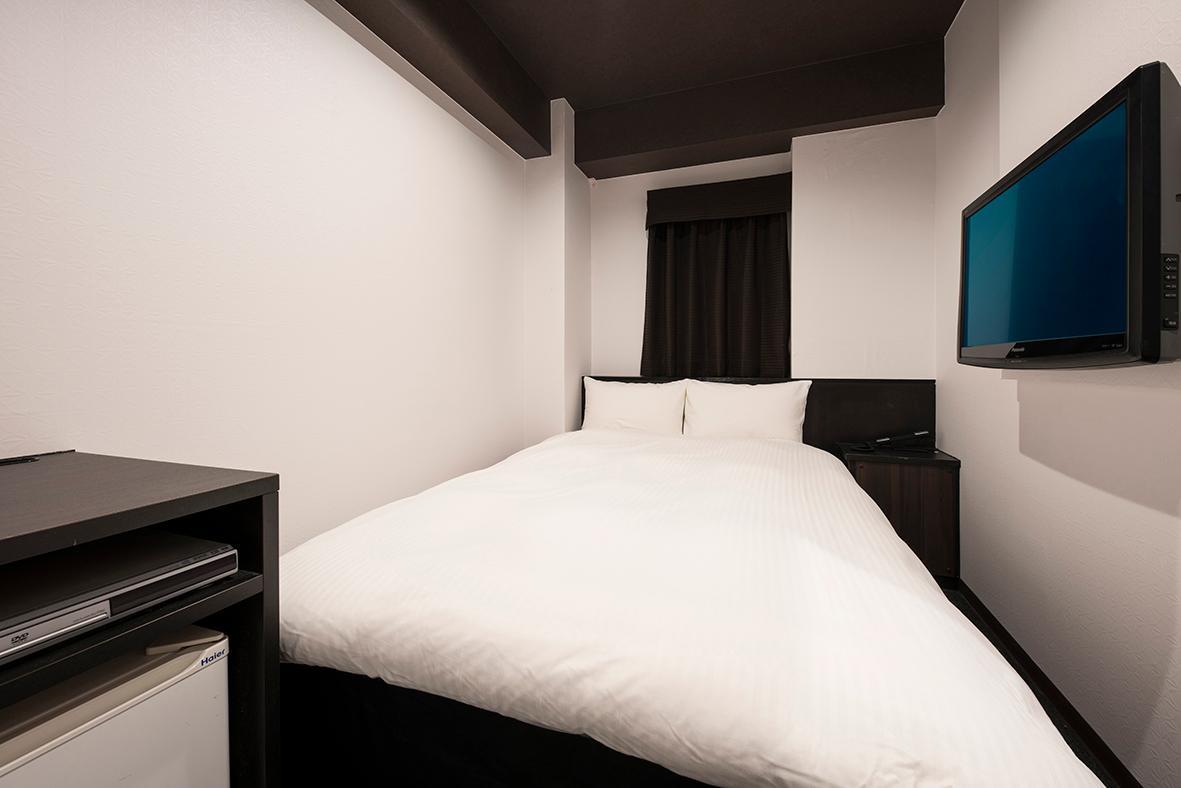 Semi Room, Semi Double Bed