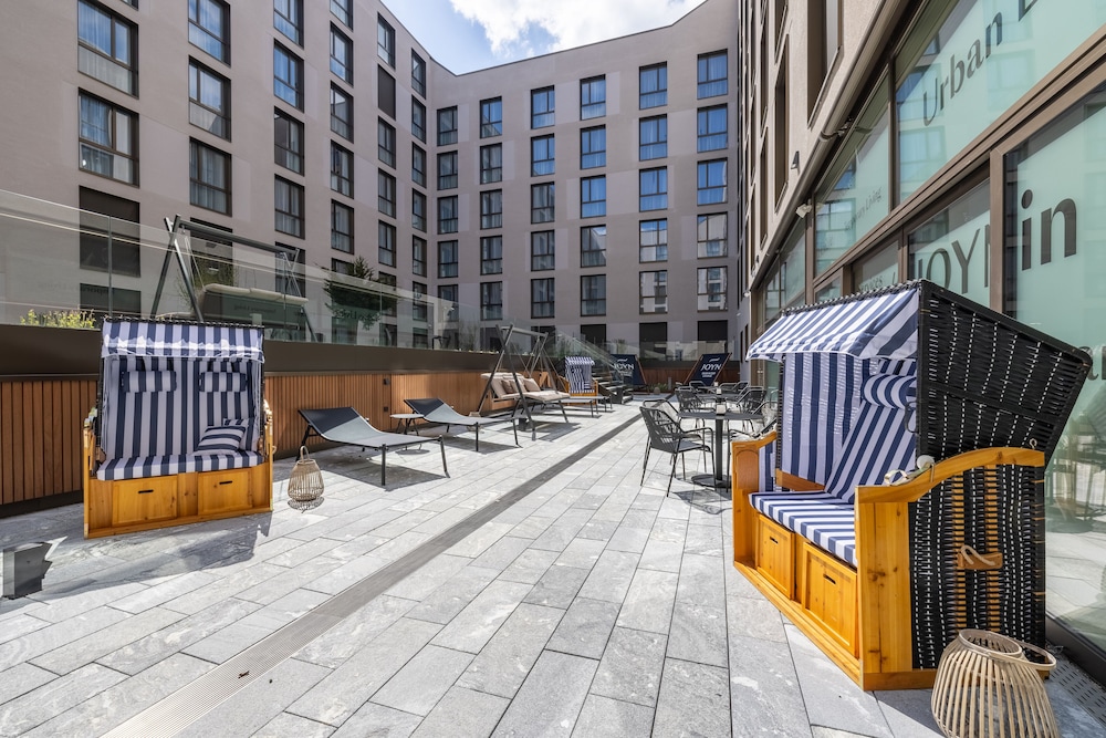 Radisson Hotel & Suites Zurich 40/50