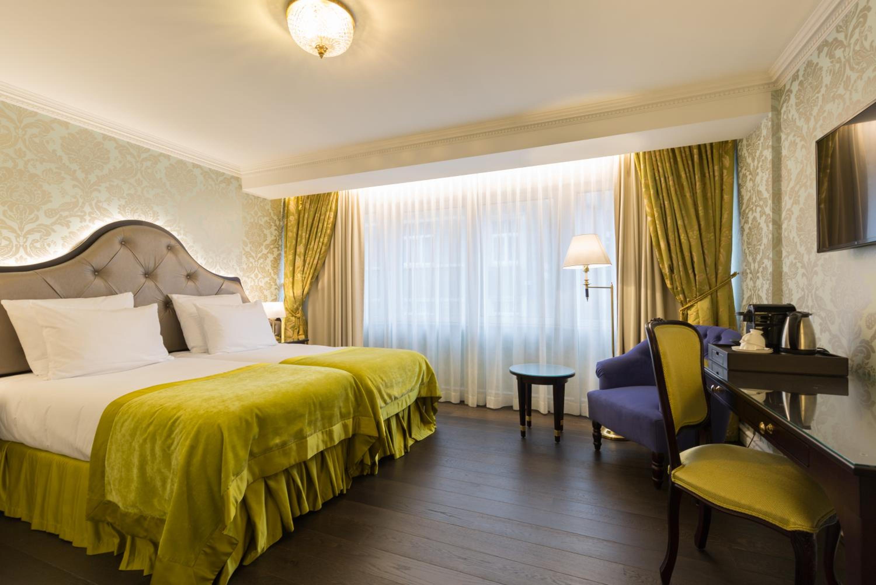 Room, Single Bed