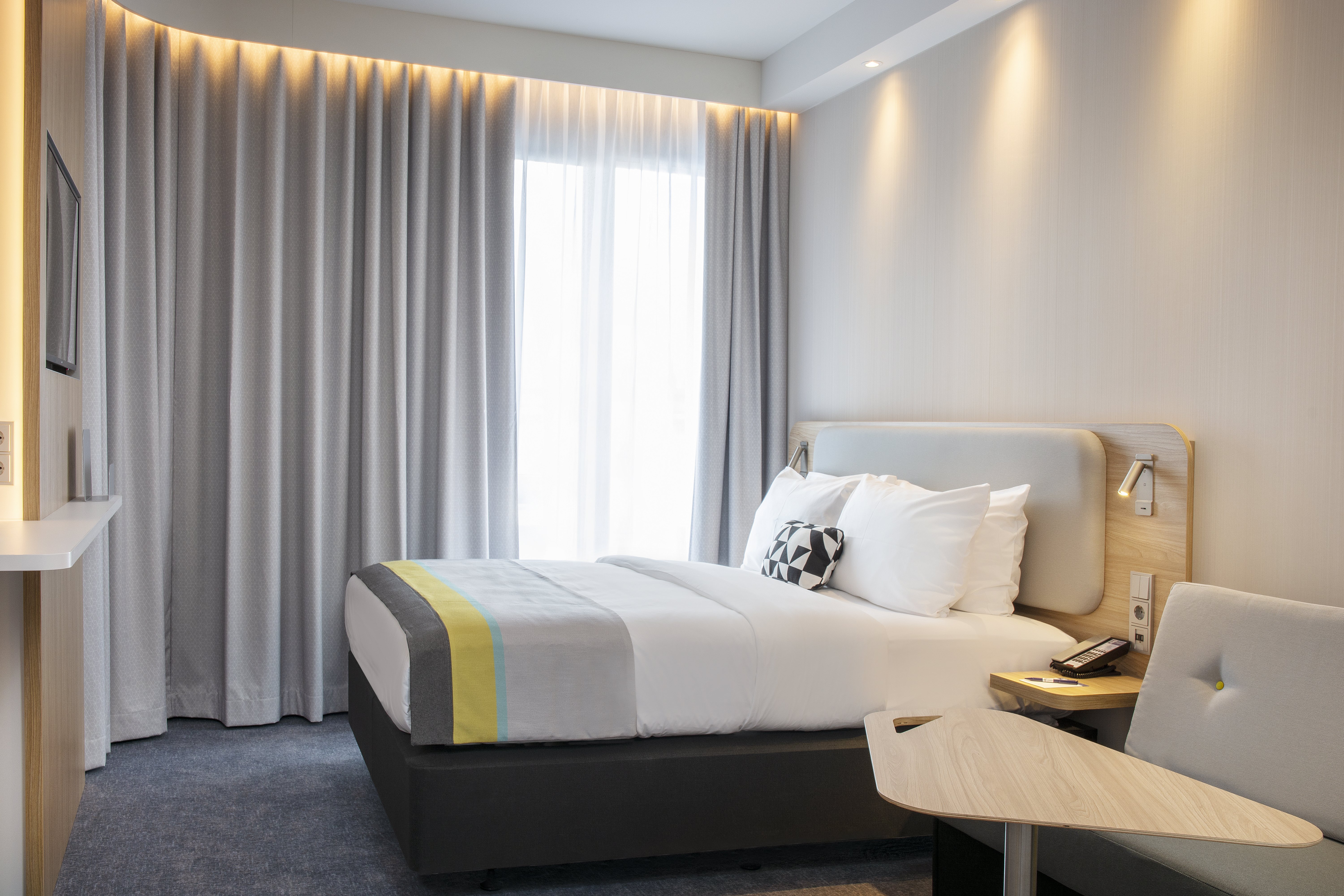 HOLIDAY INN EXPRESS STUTTGART - WAIBLINGEN 30/69