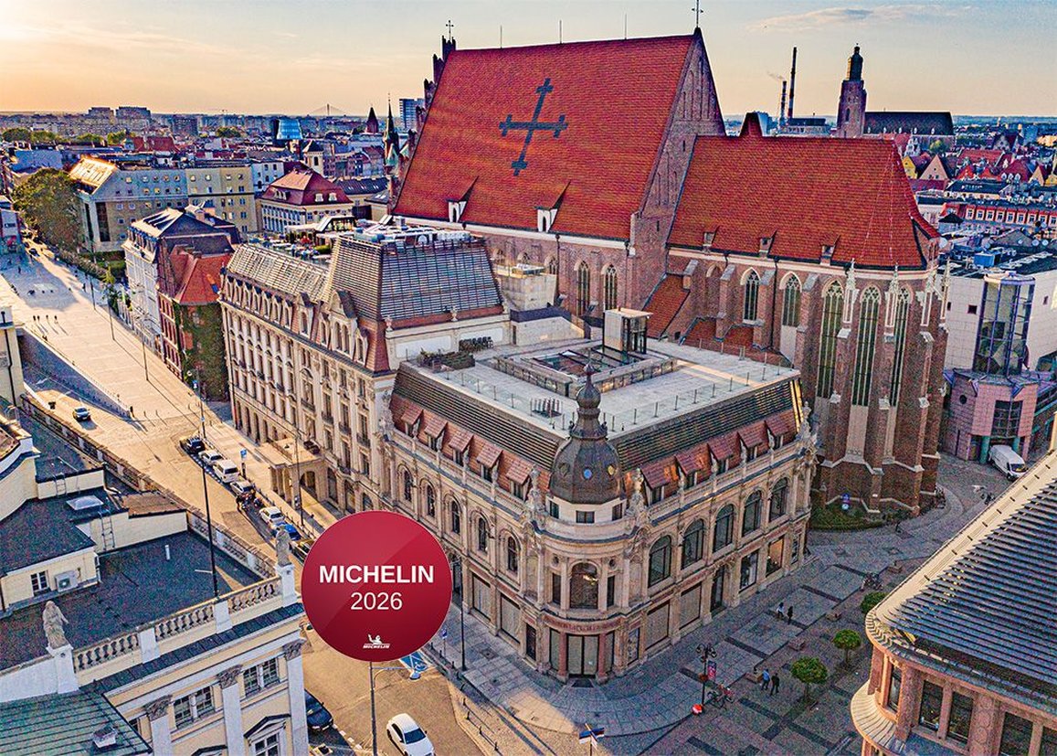 The Monopol Hotel 4/49