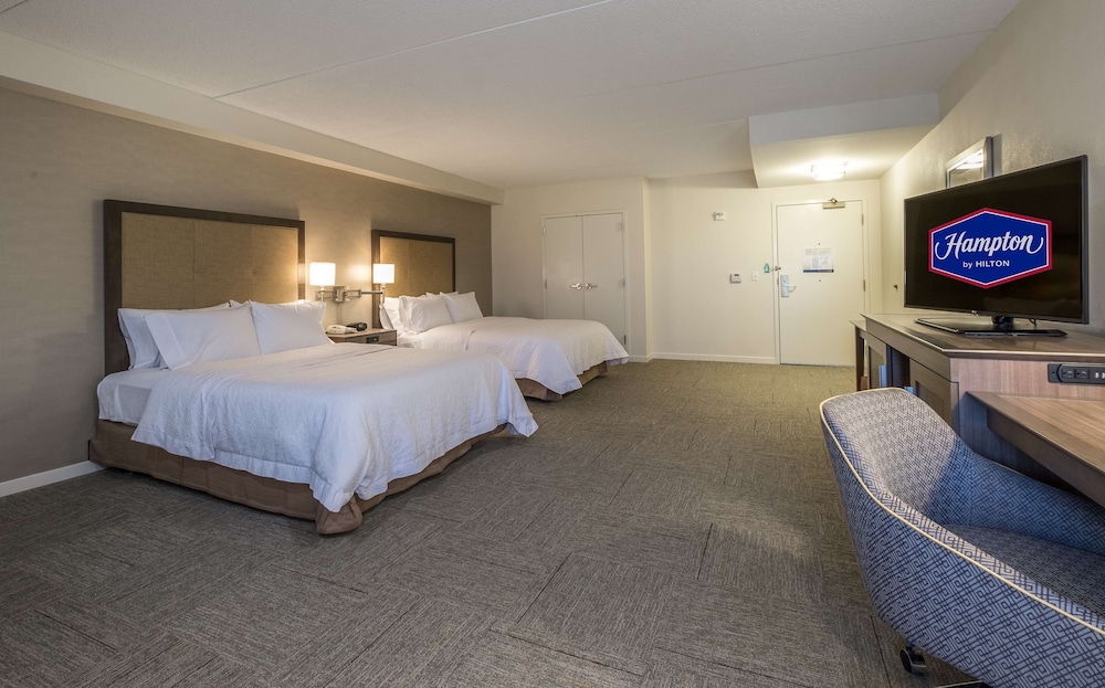 Hampton Inn Waterville 19/55