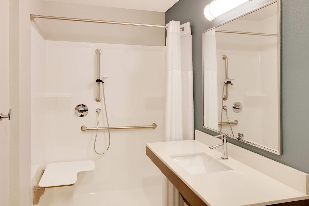WoodSpring Suites Houston Northwest 23/27