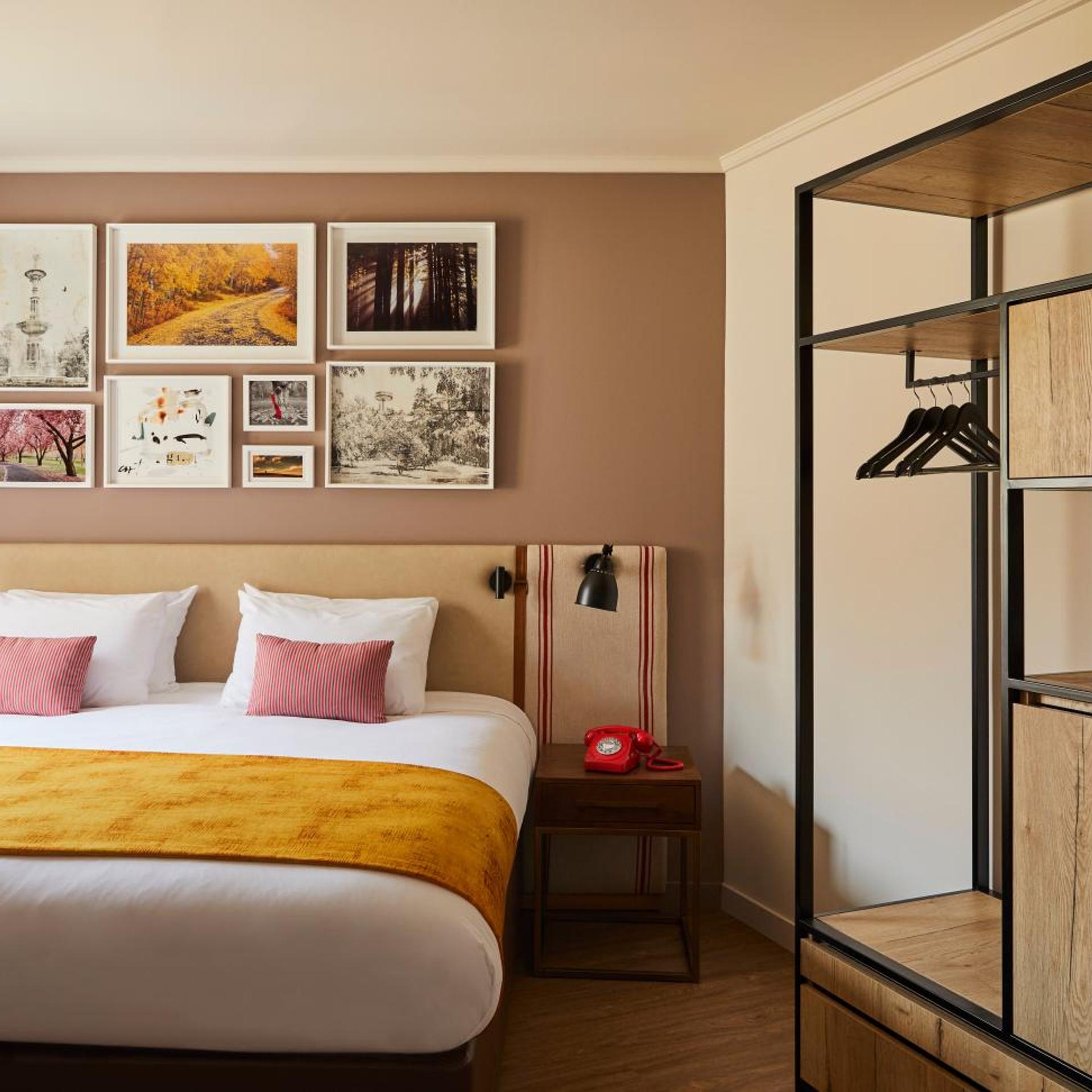 Premium, Single Bed, Sofa
