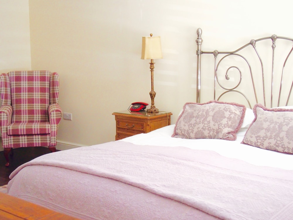 Wrangham House Hotel 12/39