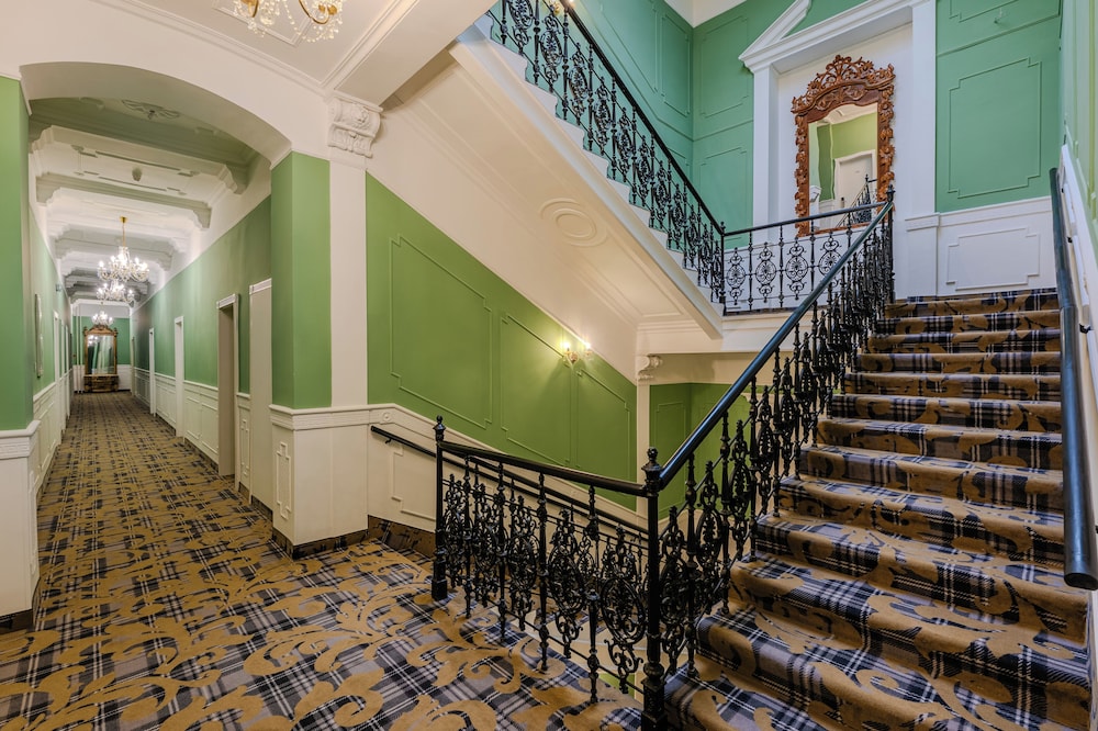 Pannonia Hotel 5/50