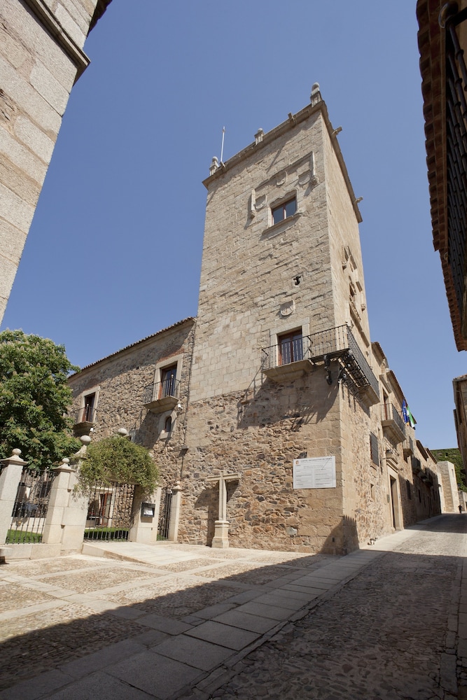 Parador De Caceres 7/63