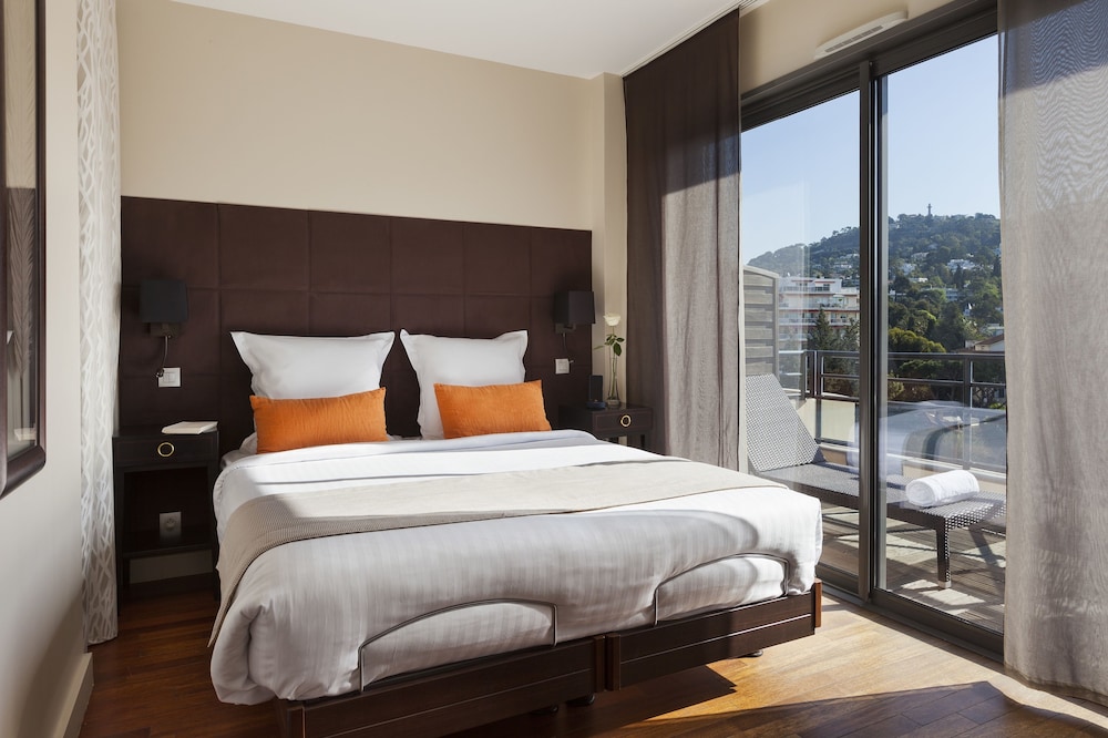 SUPERIOR, SUITE, TERRACE