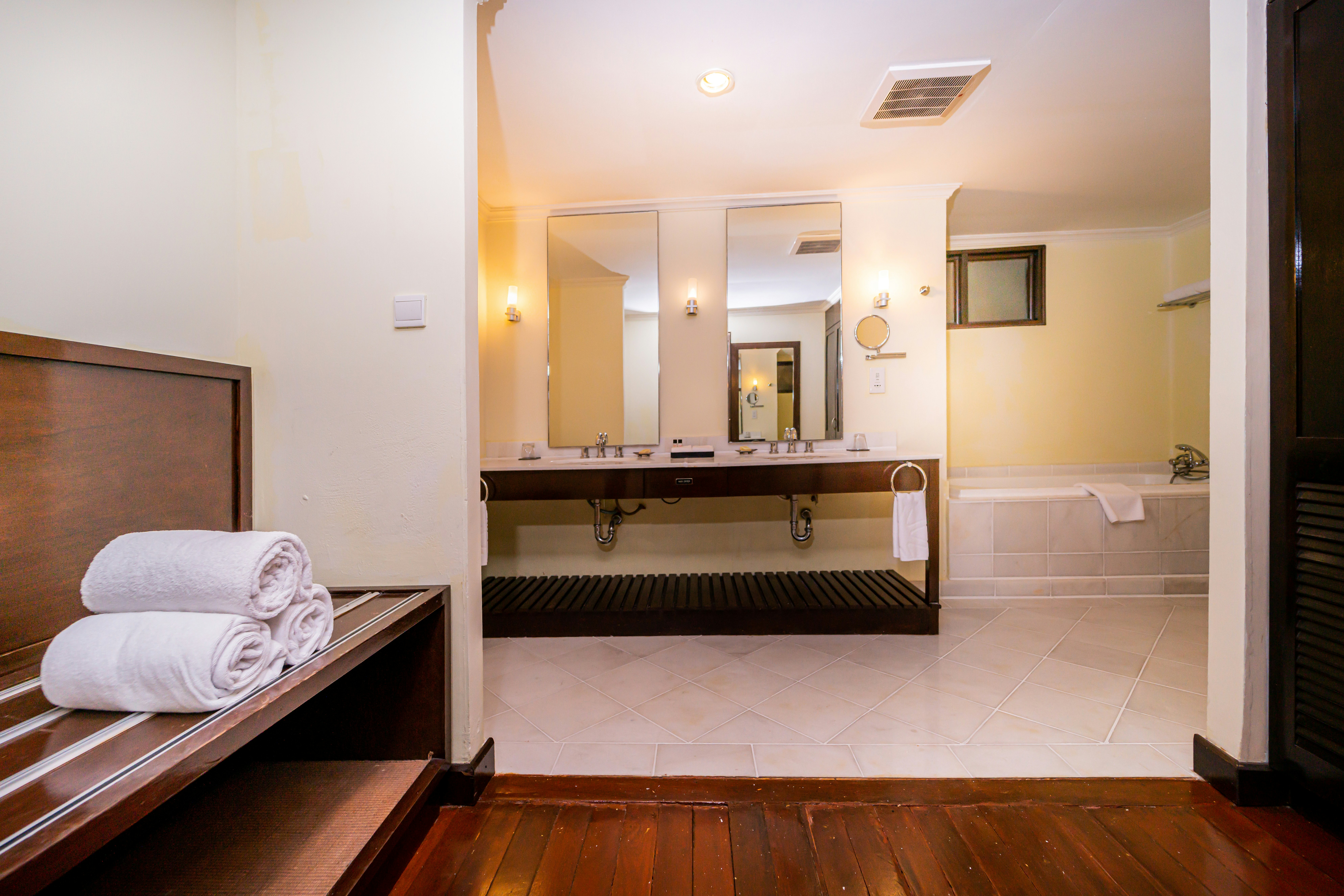 Rebak Island Resort and Marina 50/50