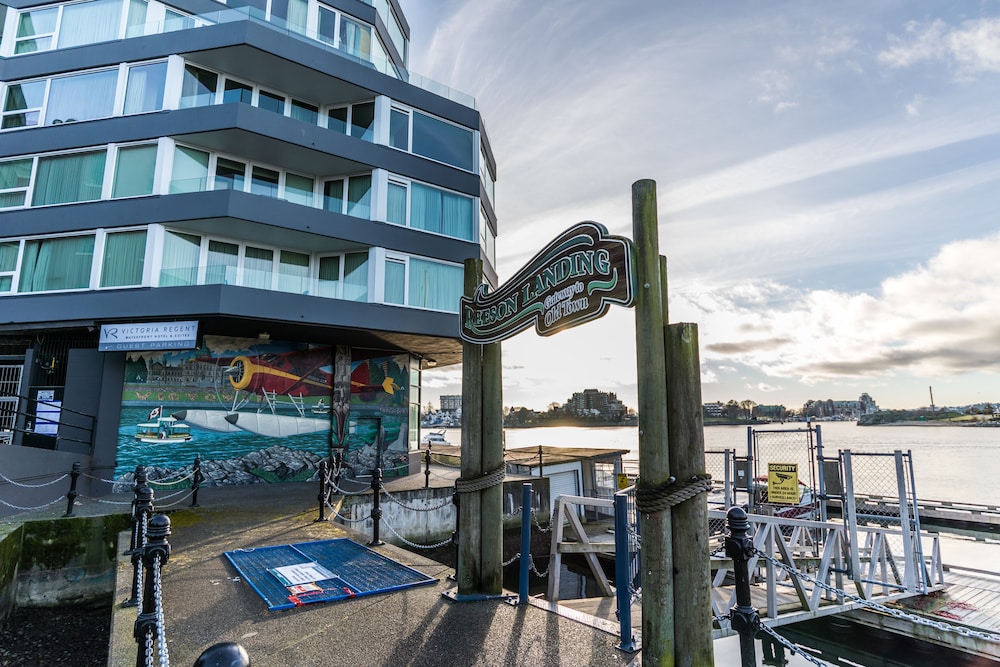 Victoria Regent Waterfront Hotel & Suites 75/86