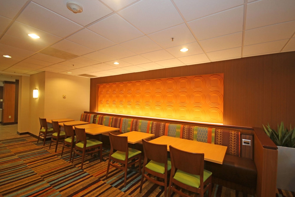 Fairfield Inn And Suites Aiken 36/37