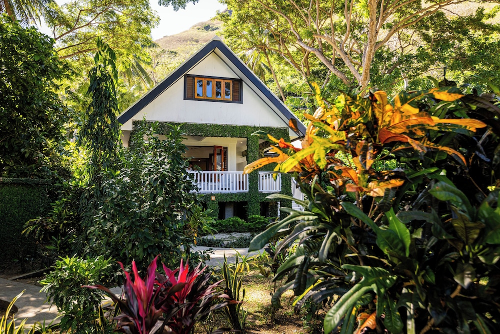 Waya Island Resort 49/57