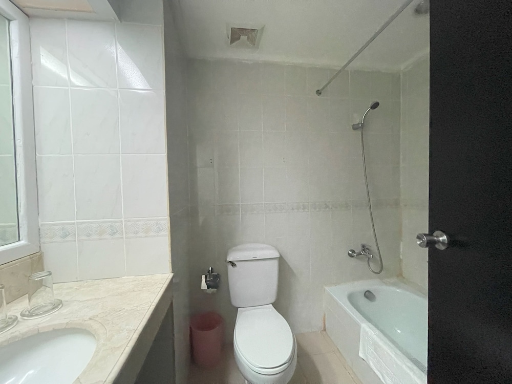 جناح استوديو بزنس بسرير كوين، Golden Peak Hotel and Suites powered by Cocotel 10/10
