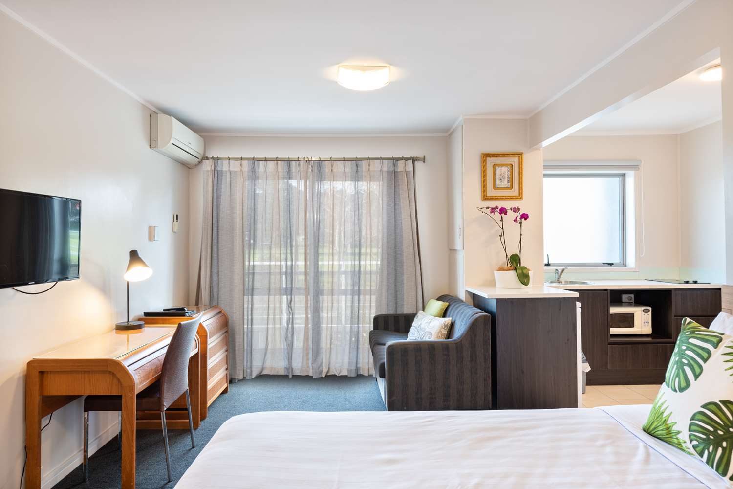 Best Western Newmarket Inn & Suites 30/58
