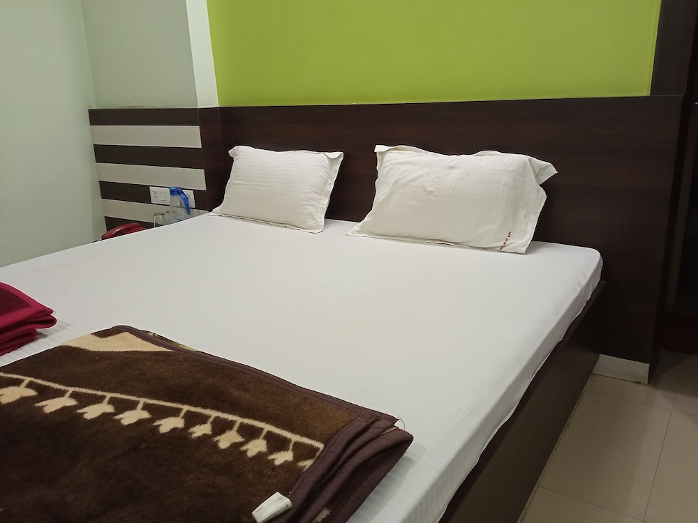 Hotel Viraat Inn 23/50
