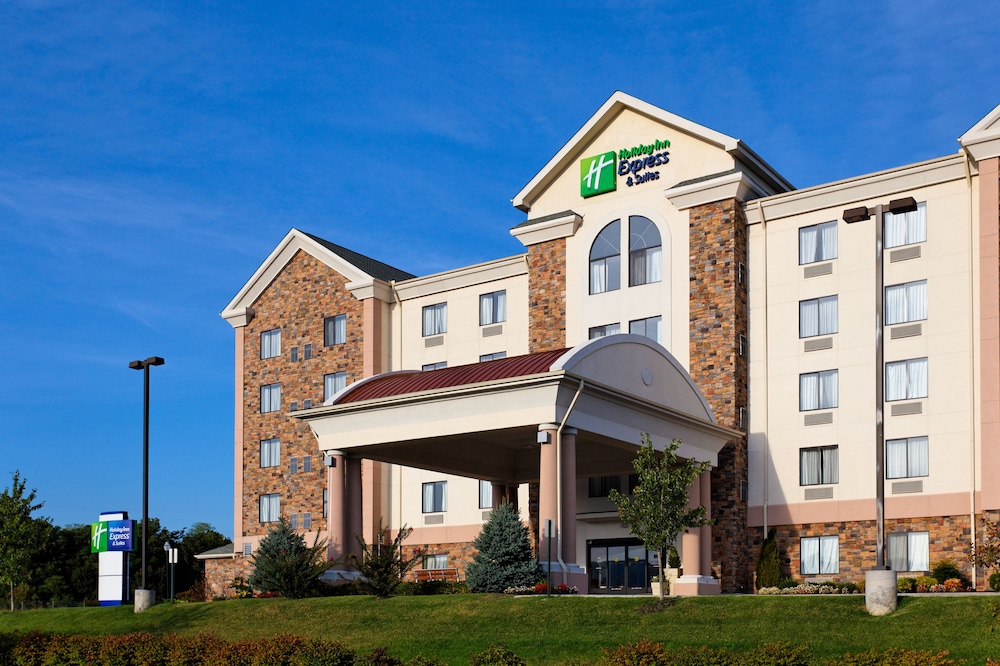 Holiday Inn Express Hotel and Suites Kingsport-Meadowview I-26 3/30
