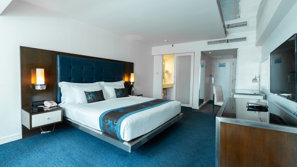 Night Hotel Bangkok (formerly Dream Hotel Bangkok) 23/81