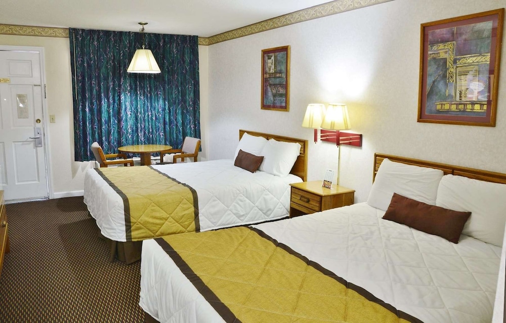 Econo Lodge Calhoun North Damascus 16/41