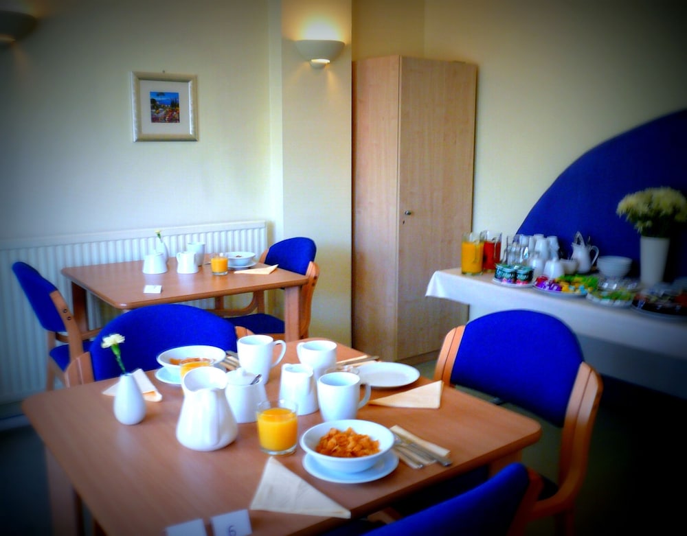 Malvern House 15/31