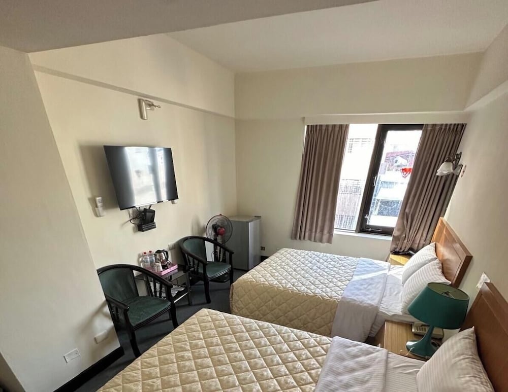 Chian Huei Business Hotel 36/69