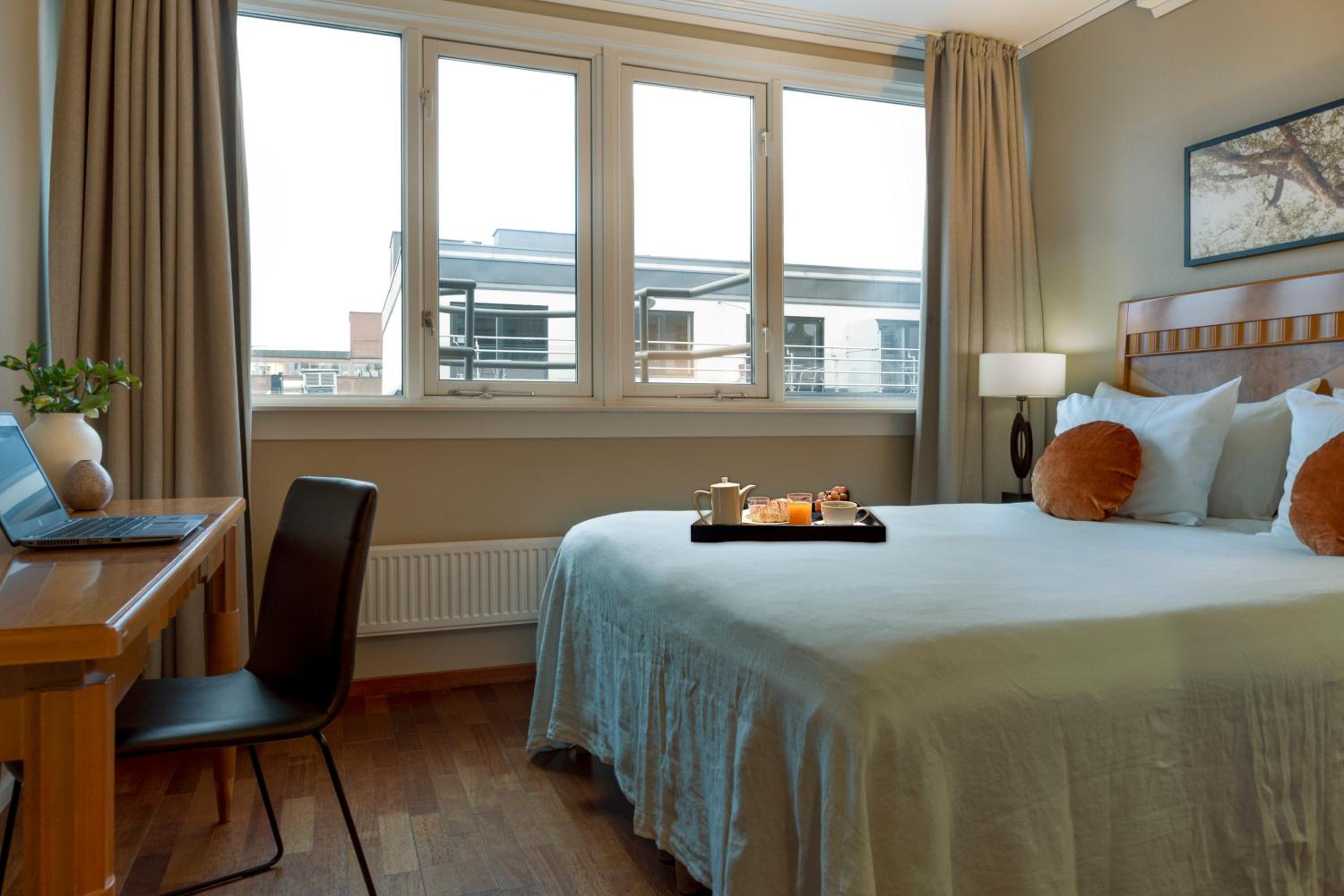 Room, Double Bed