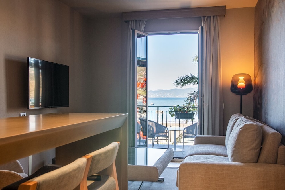 Miramare Suites 22/42