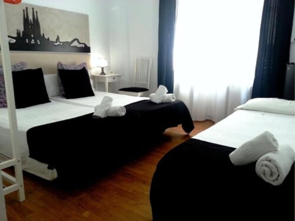 Petit Hotel 14/48