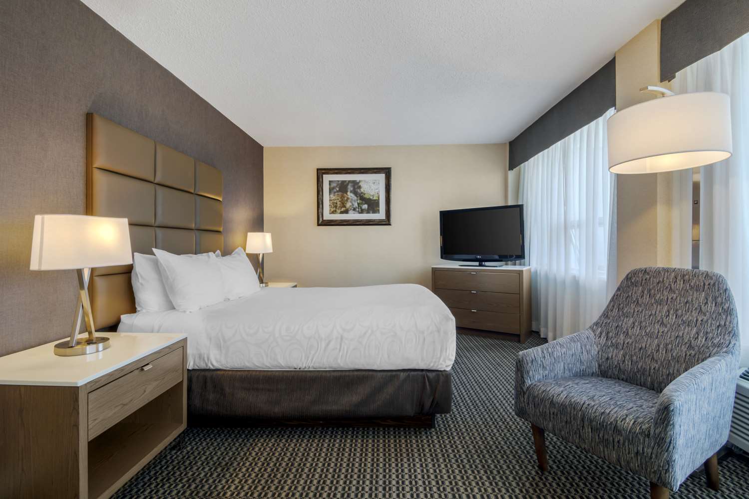 Best Western Premier Chateau Granville Hotel and Suites and Conf. Centre 35/61