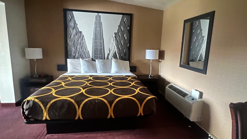 Super 8 by Wyndham Albany 24/51