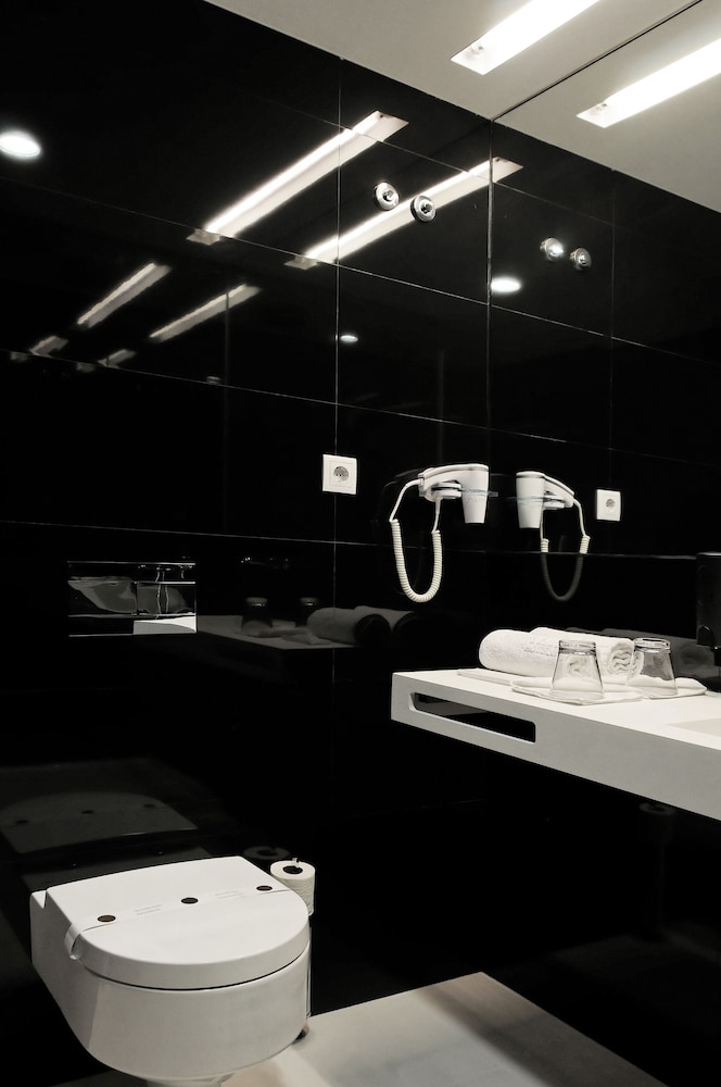 Open Village Sports Hotel Amp Spa Club 46/47