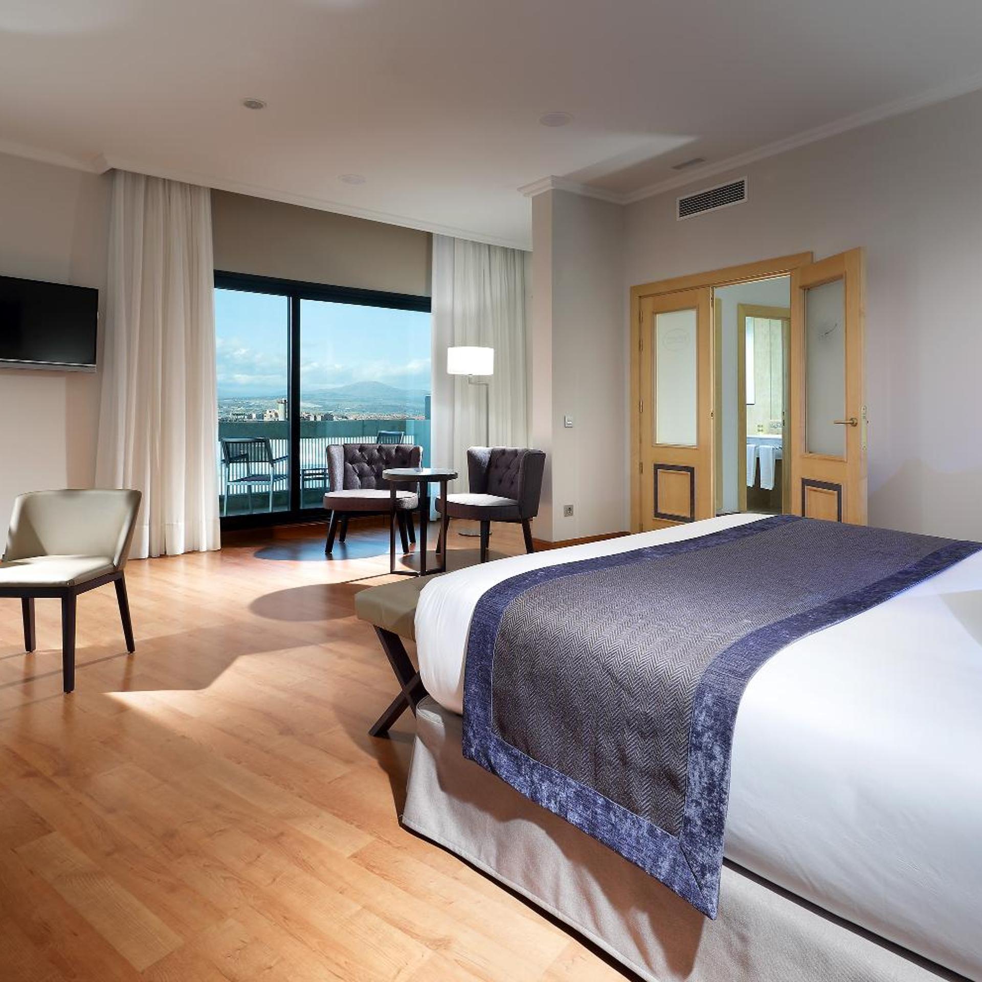 جناح، Eurostars Madrid Foro 4/7