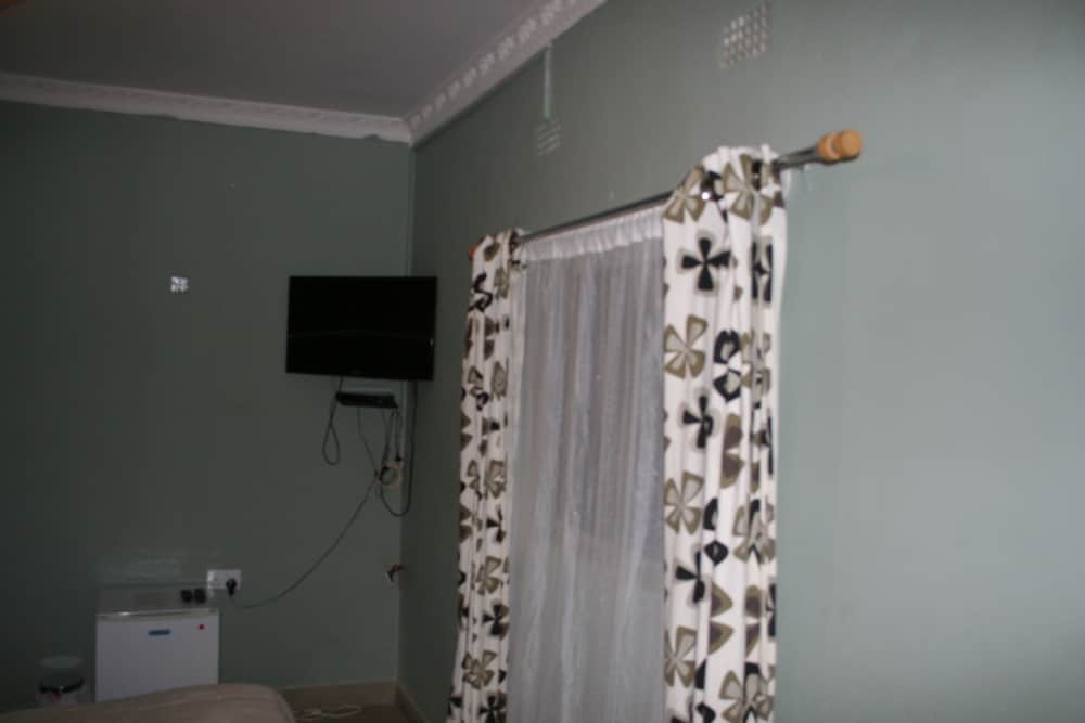 Honeybed Lodge 22/50