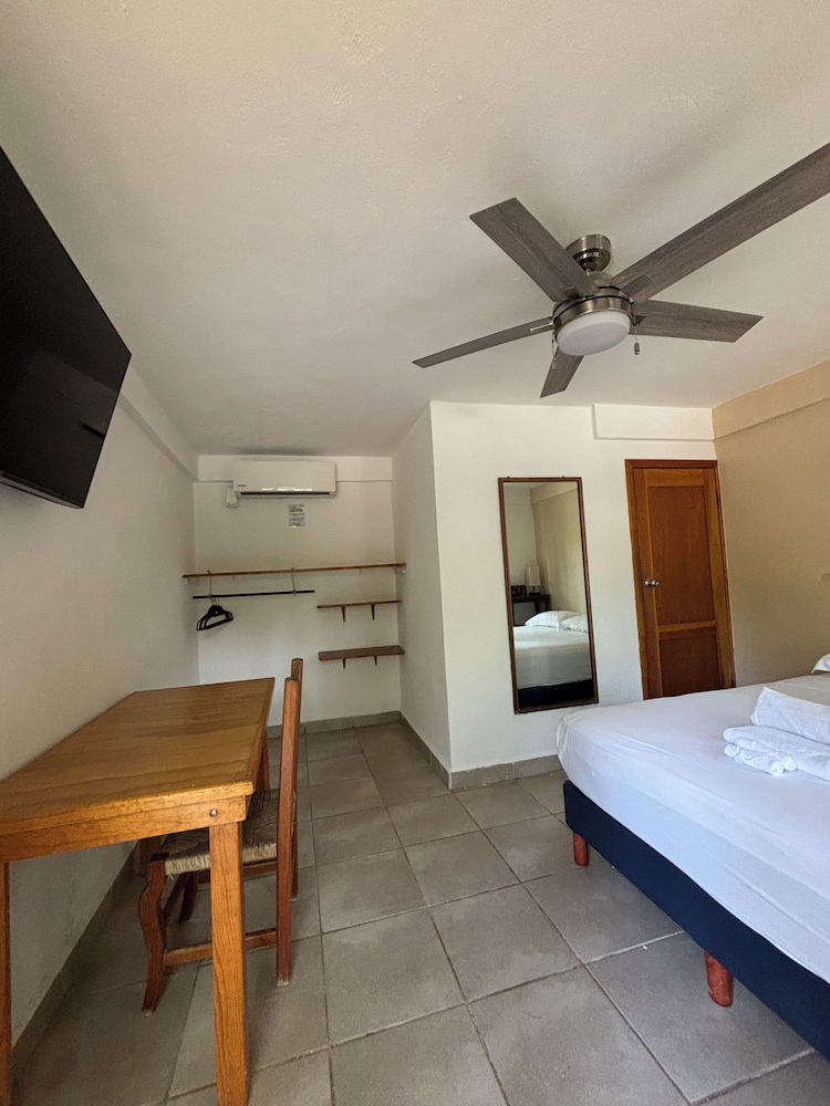 La Diosa Kali Beach Front Hotel 12/50