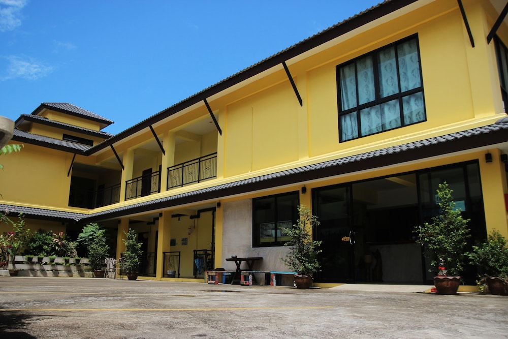 Baan Pordeedin 8/63