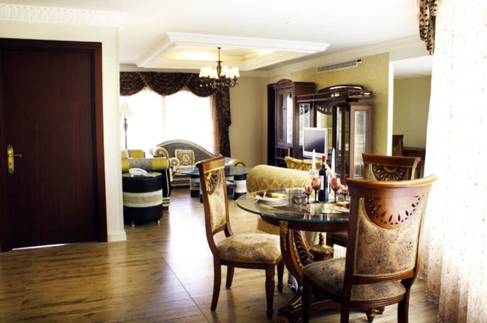 Four Seasons Place Pattaya 69/80