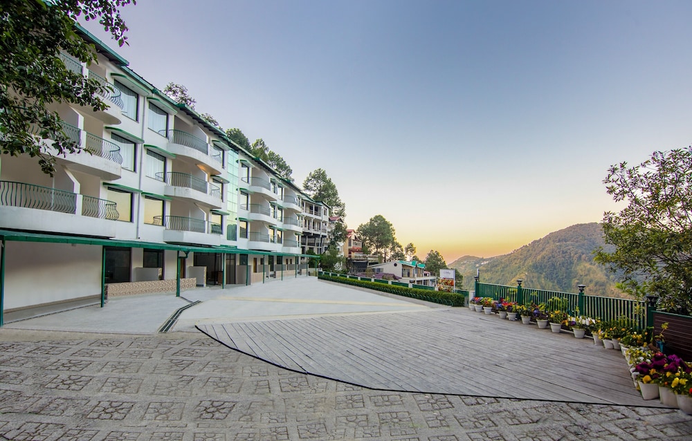 Sterling Nainital 5/47