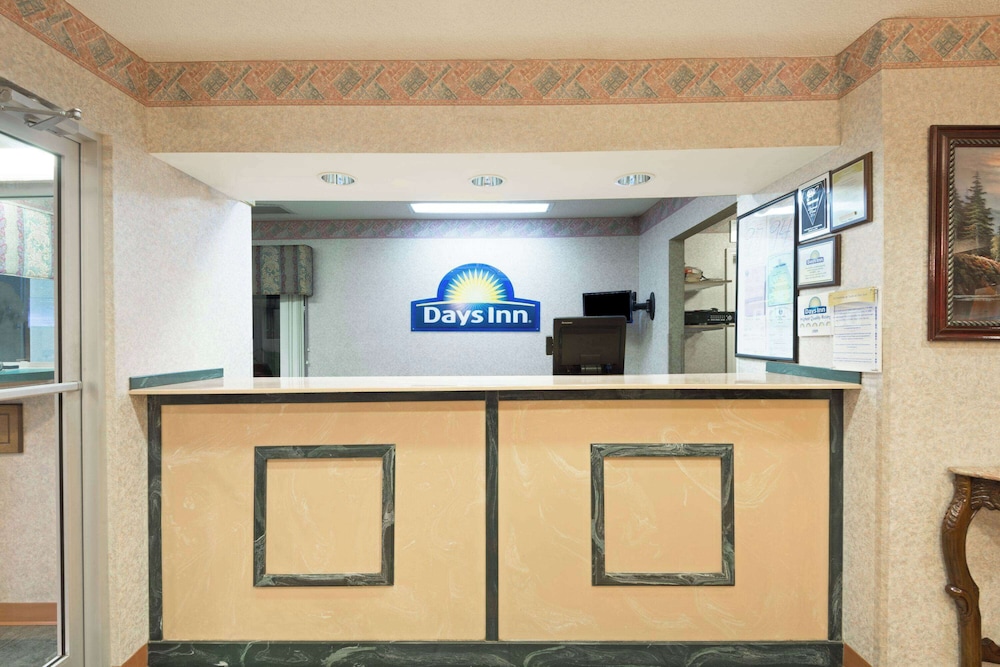 Days Inn by Wyndham Greenville AL 5/33