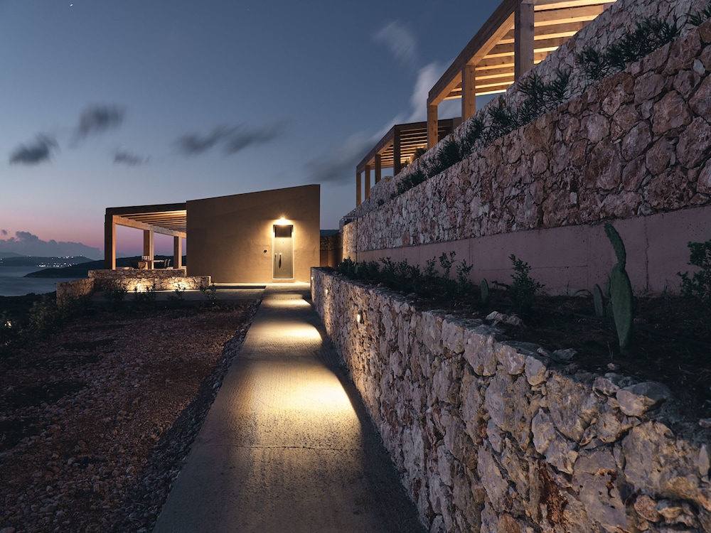 Vais Luxury Villas 42/55